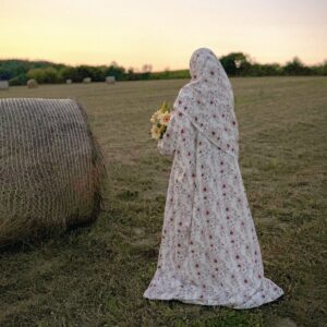 robe blanche, tenue de priere